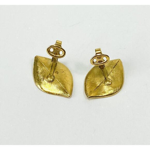 Crown Trifary Clip Ons Earrings Gold Tone Leaves Signed Vintage - Picture 14 of 16